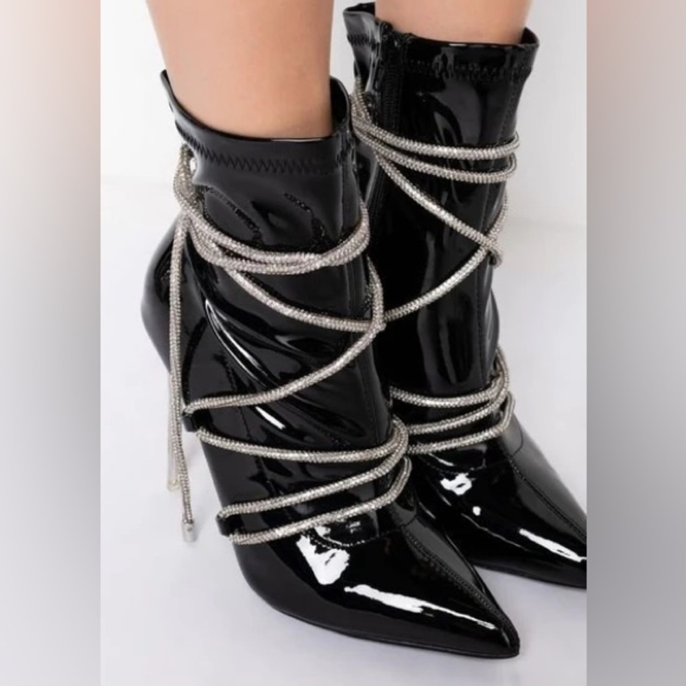 Azalea Wang Alessi-Black Boots